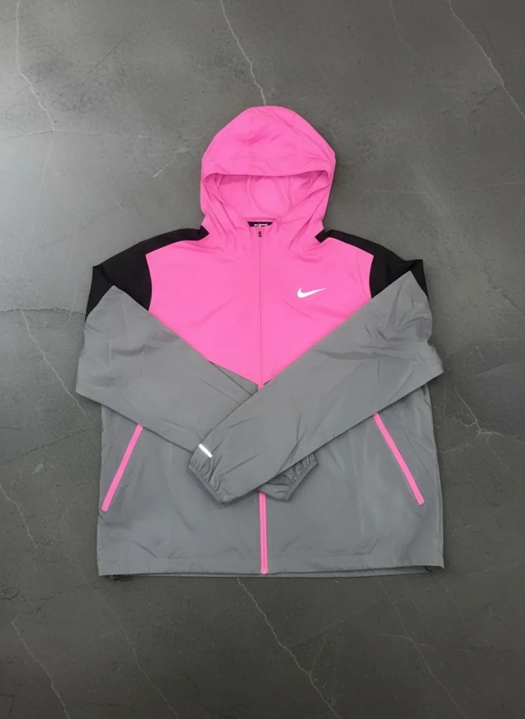 Coupe-vent Nike rose